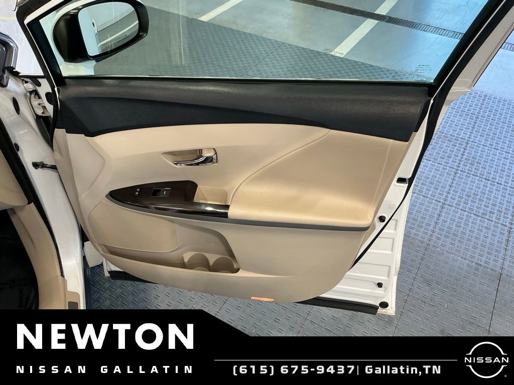 Used 2009 Toyota Venza AWD image 35