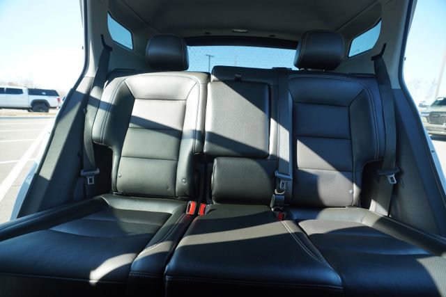 Used 2023 GMC Terrain SLT image 32