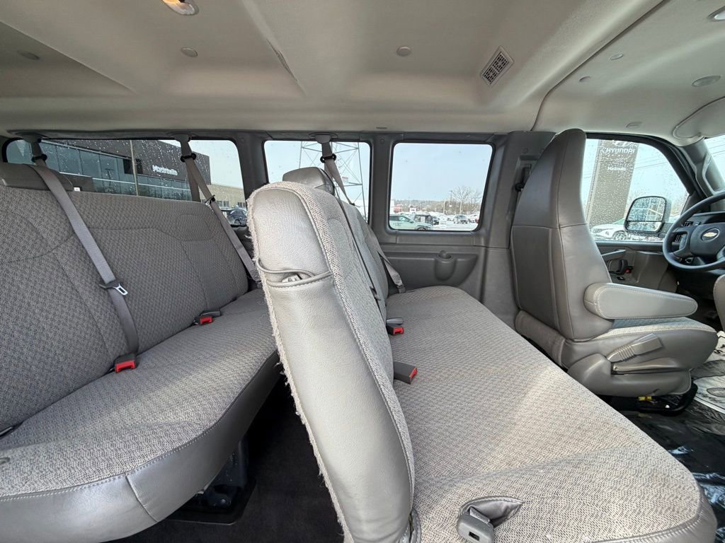 Used 2025 Chevrolet Express 3500 LT w/ LT Preferred Equipment Group image 23