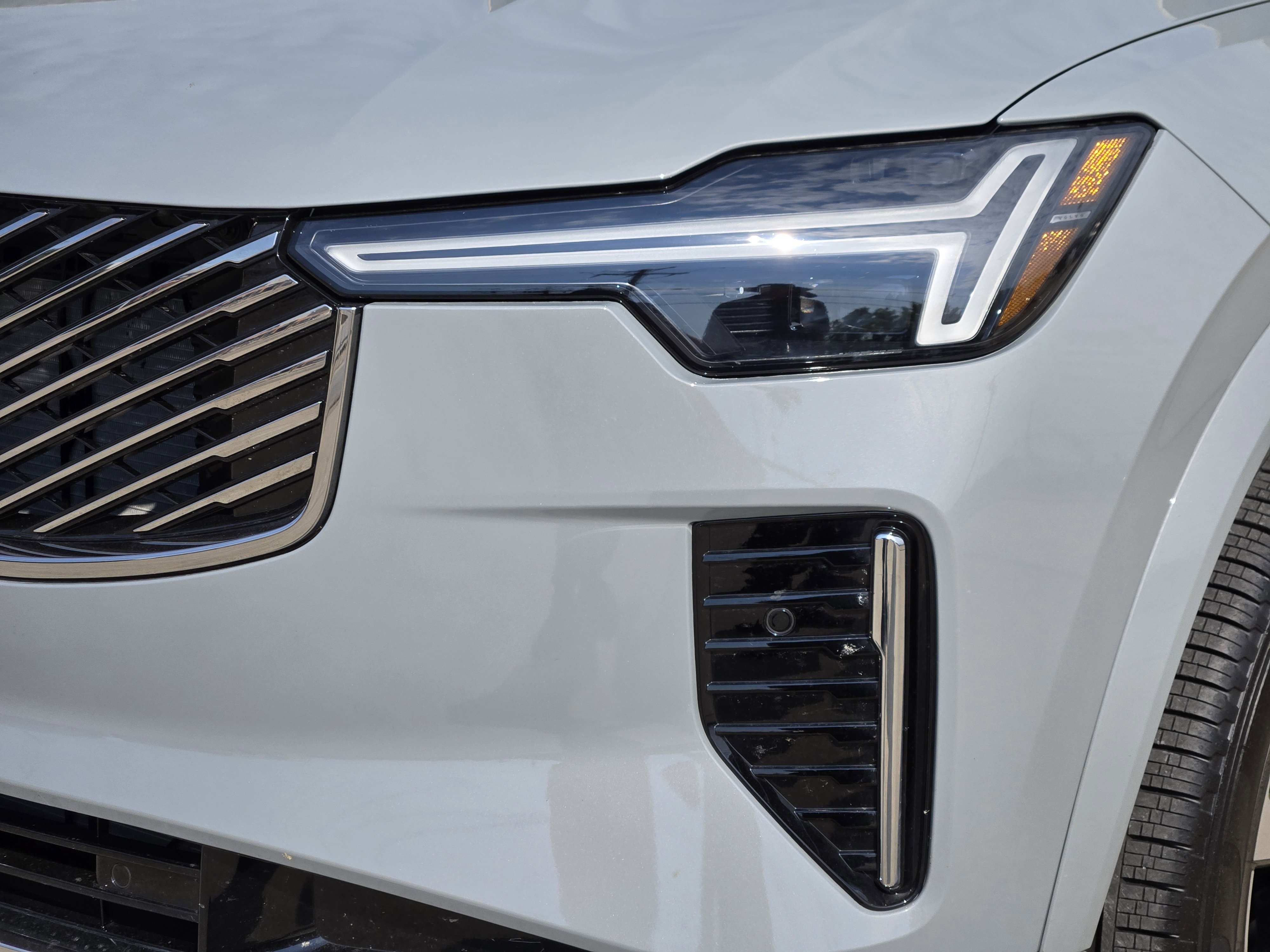 Certified 2025 Volvo XC90 B6 Core w/ Protection Package image 11