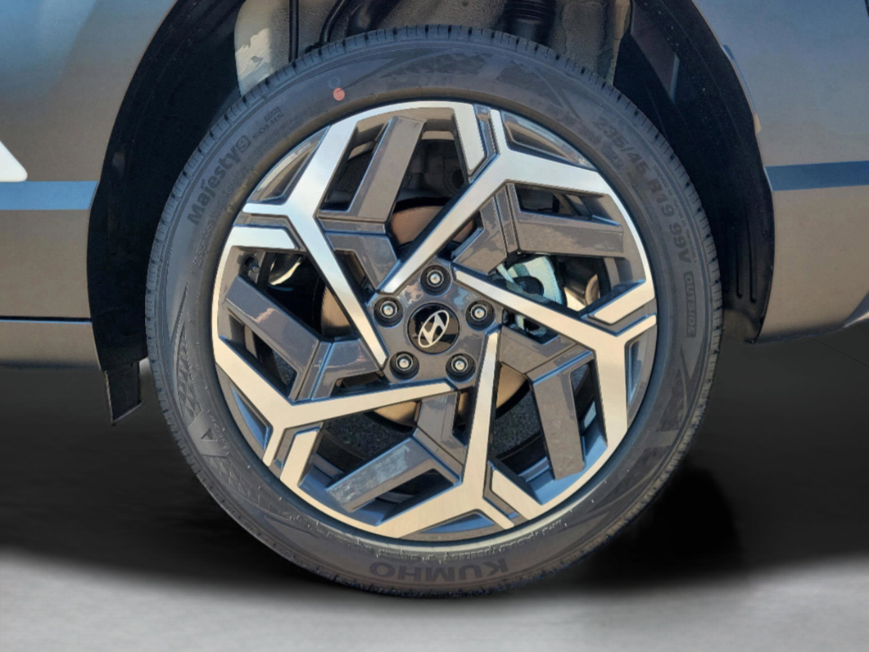 New 2026 Hyundai Kona SEL Premium image 36