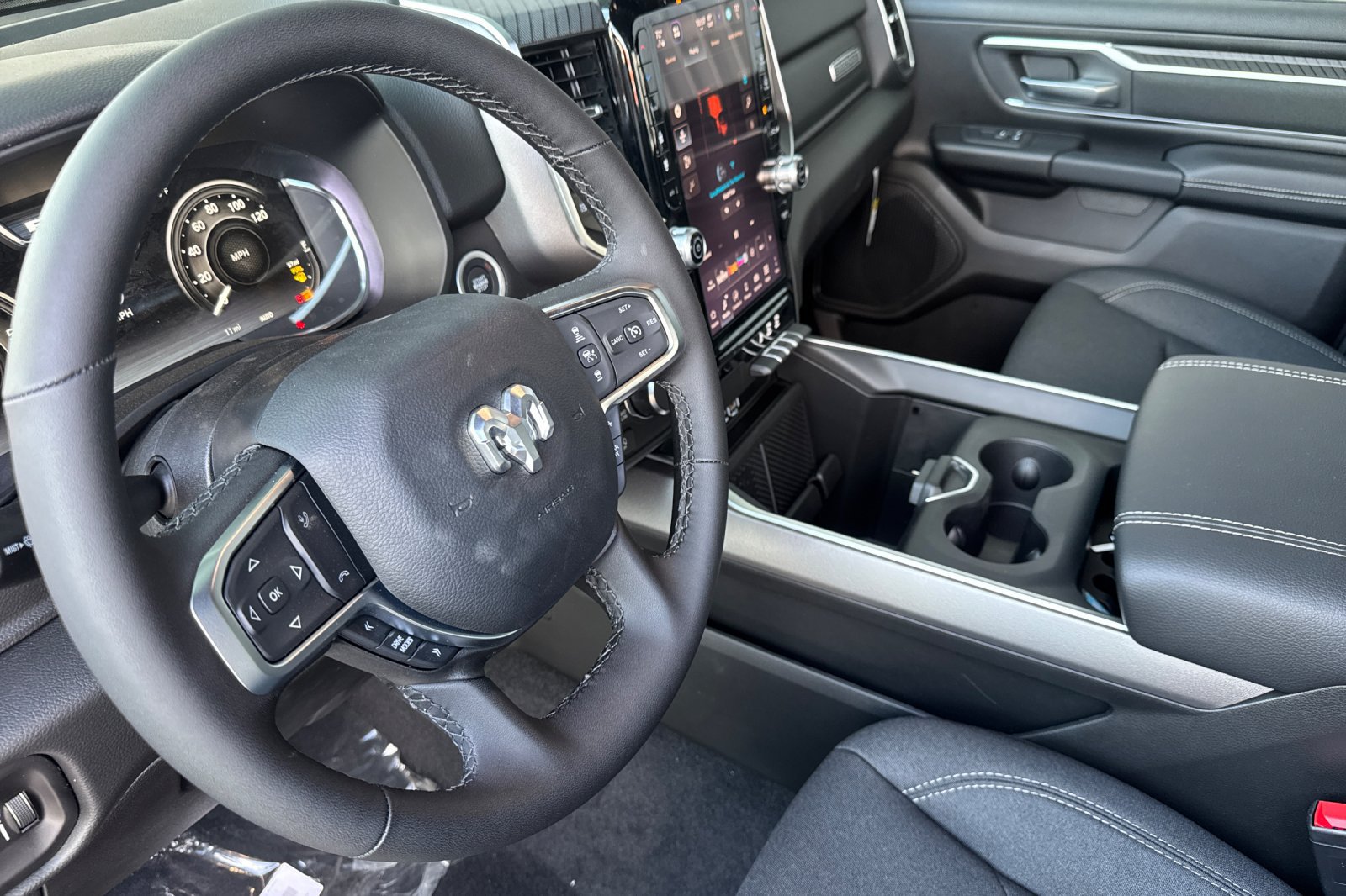 New 2026 RAM 1500 Big Horn AWD/4WD image 9