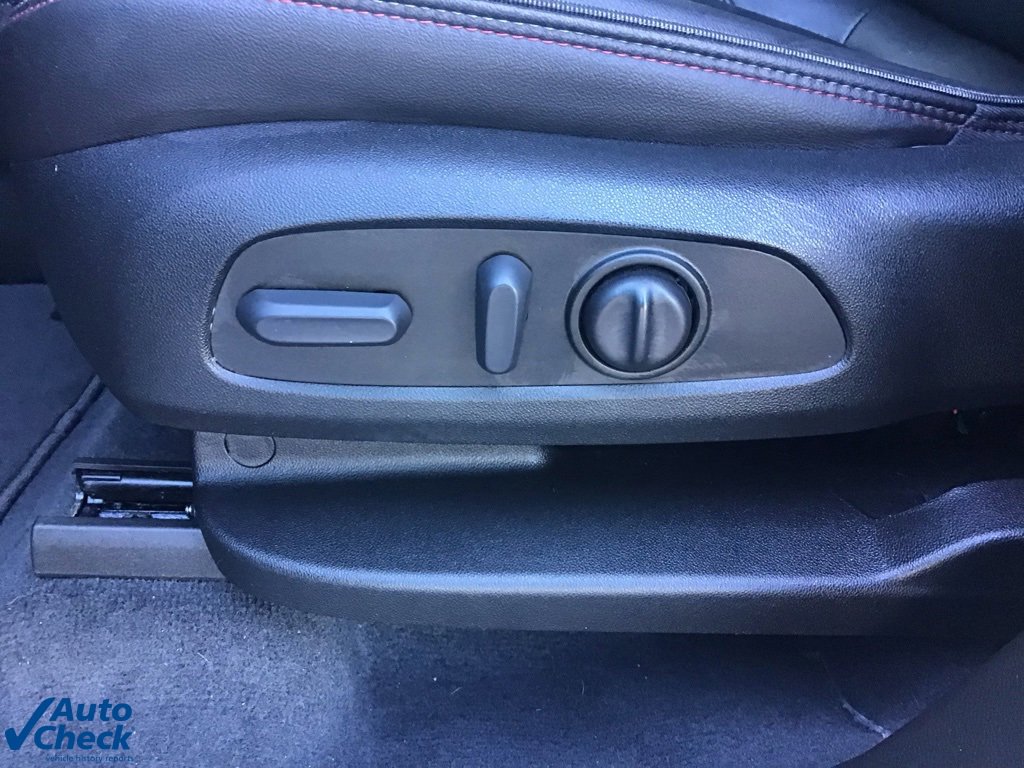 Used 2023 Chevrolet Traverse RS image 24