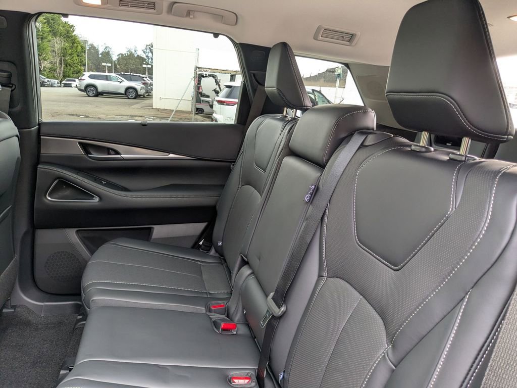New 2026 INFINITI QX60 Luxe image 25
