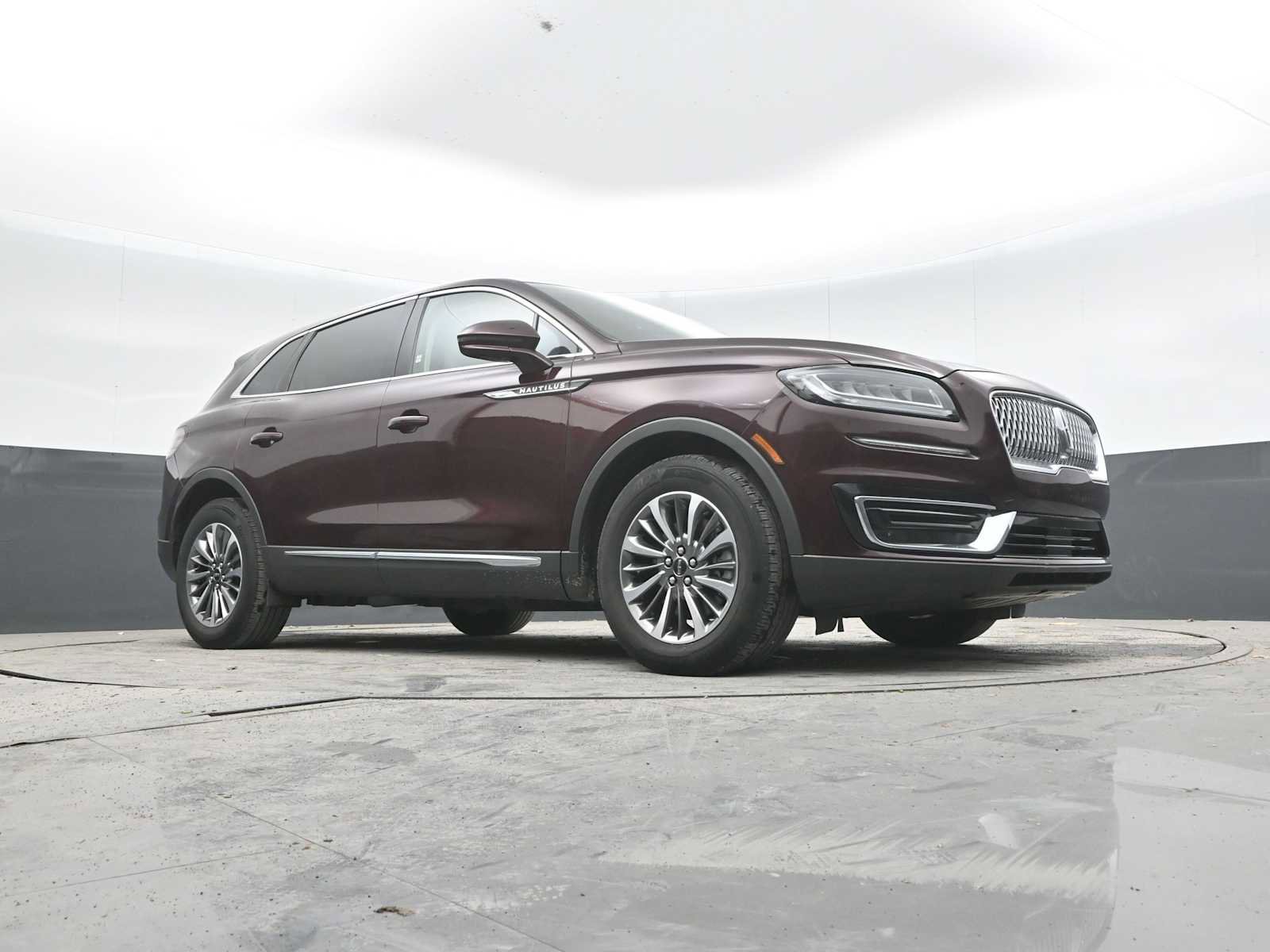 Used 2019 Lincoln Nautilus Select AWD/4WD image 46