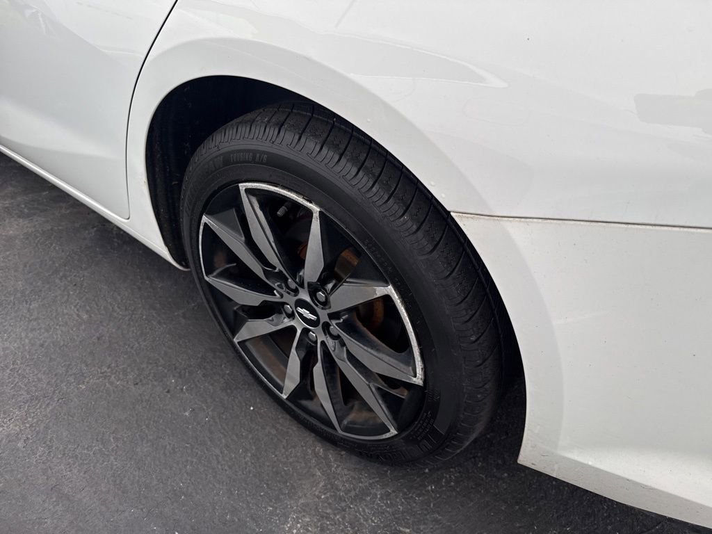 Used 2017 Chevrolet Malibu LT image 43