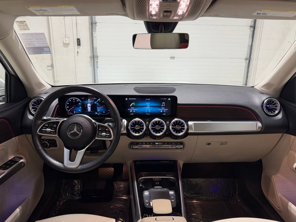 Used 2022 Mercedes-Benz GLB 250 4MATIC w/ Premium Package Lite image 37