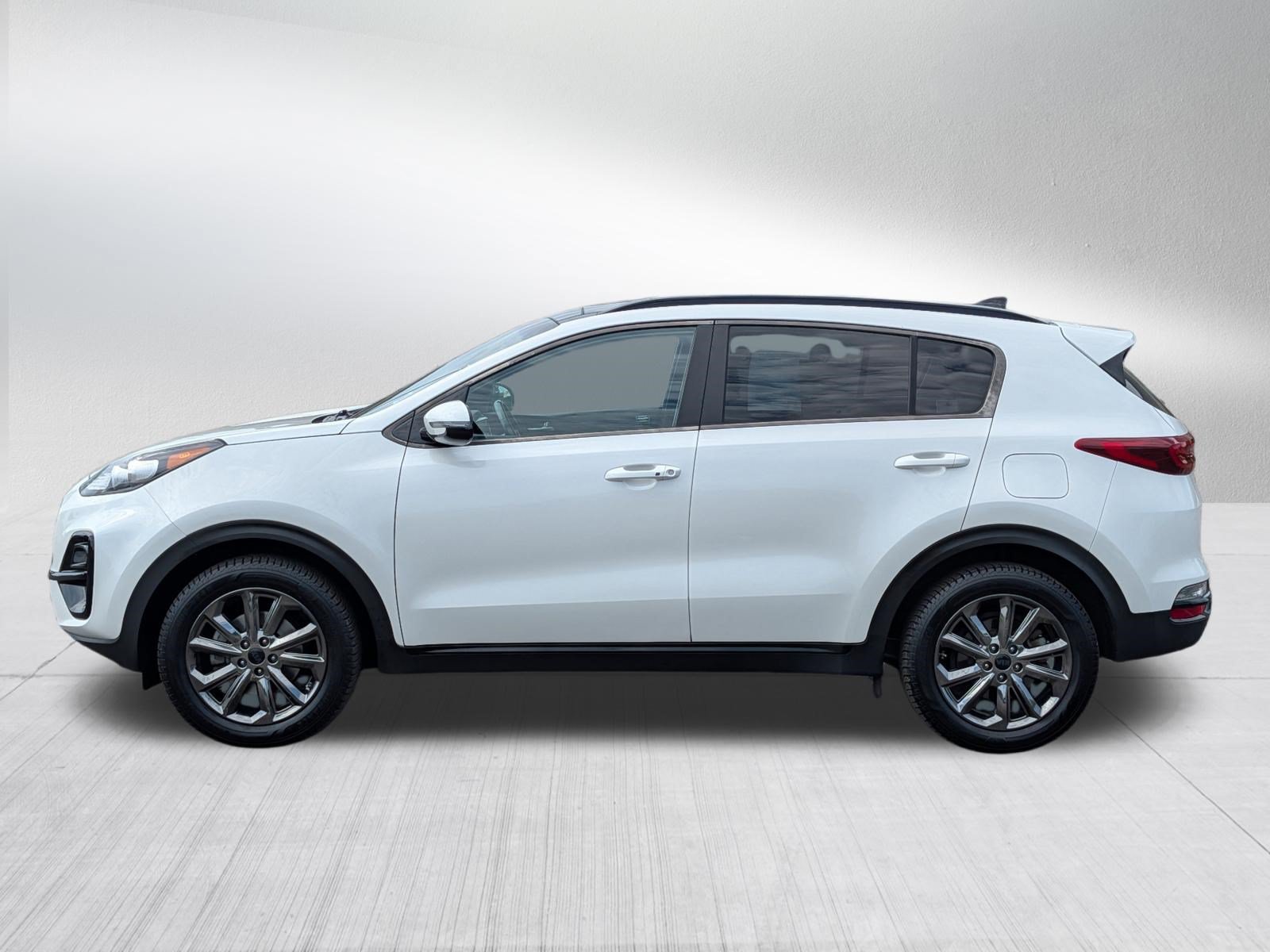 Certified 2022 Kia Sportage Nightfall Edition w/ Nighfall AWD Premium Package image 4