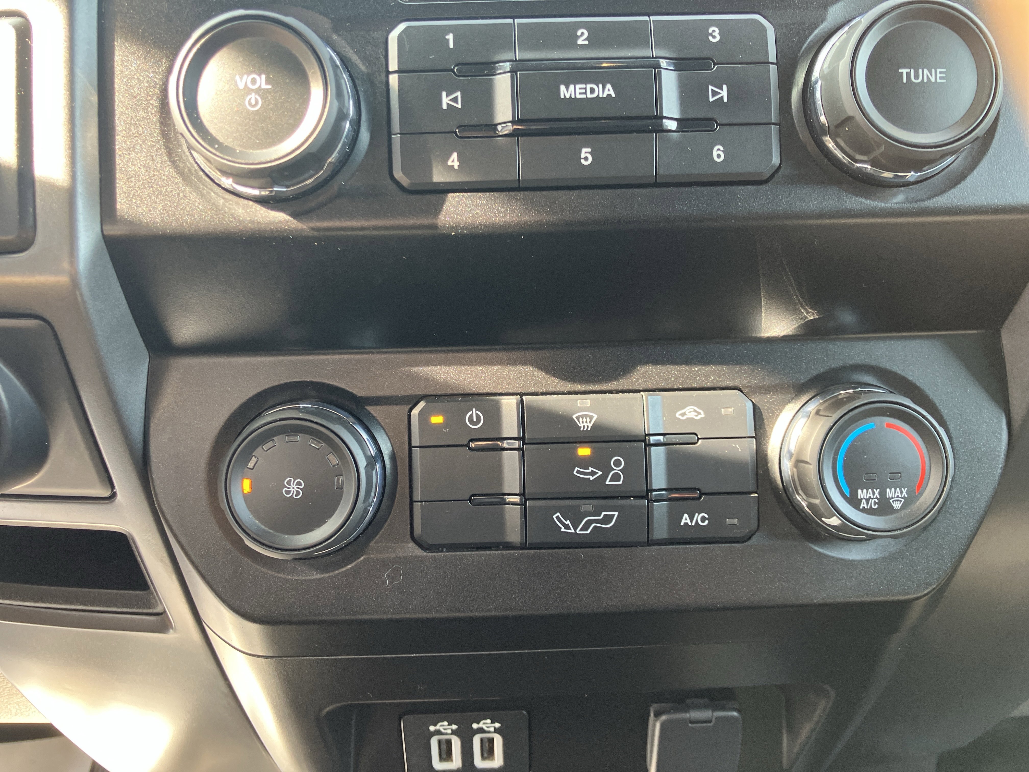 Used 2020 Ford F150 XLT w/ Trailer Tow Package image 11