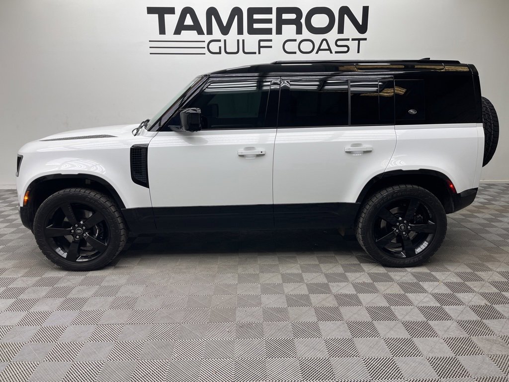 Used 2023 Land Rover Defender 110 X-Dynamic SE image 2