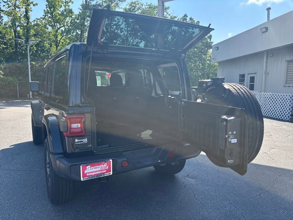 Used 2024 Jeep Wrangler Sahara image 8