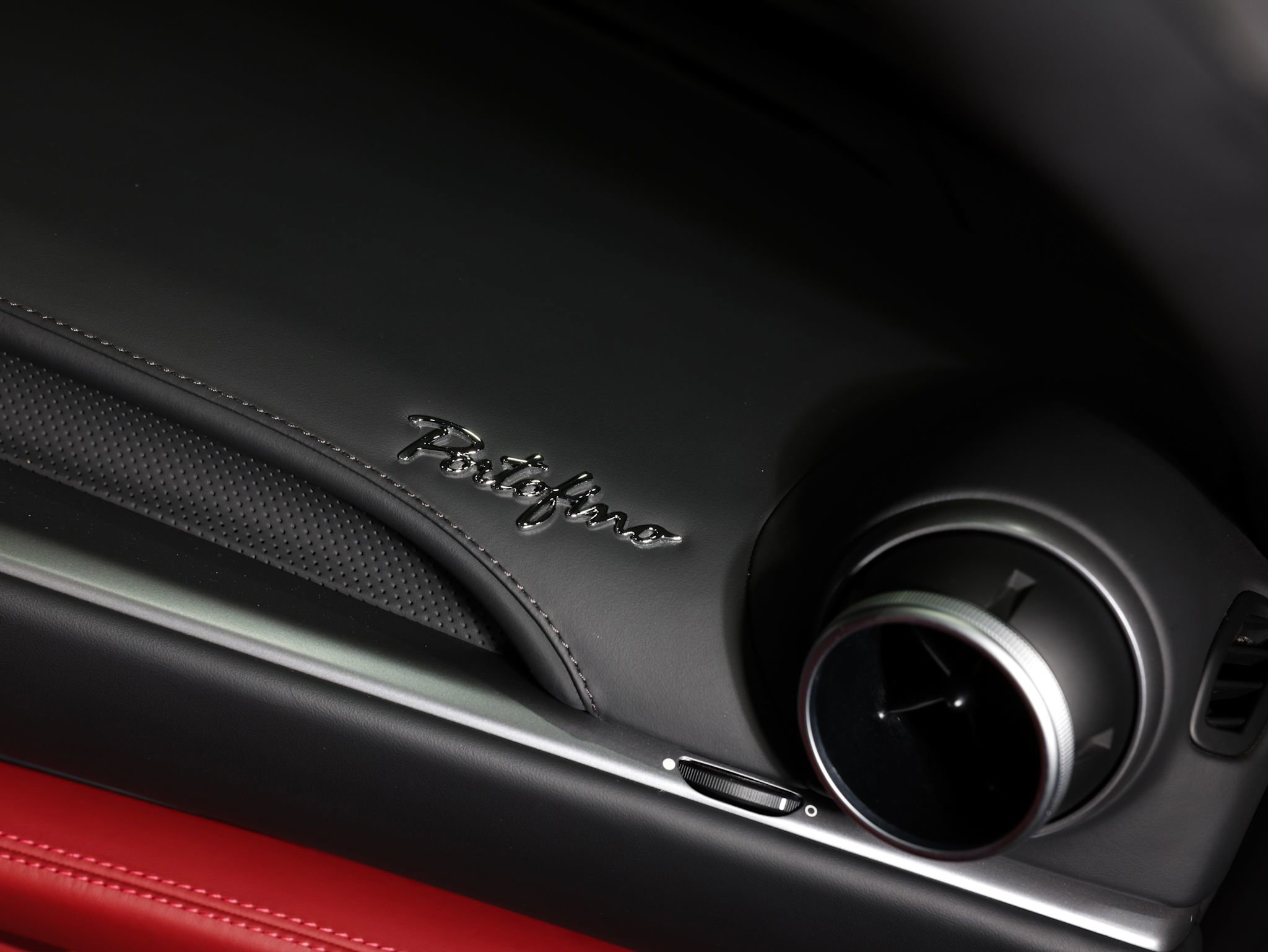 Used 2019 Ferrari Portofino image 48