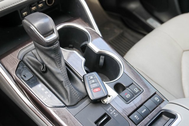 Used 2021 Toyota Highlander Limited image 28