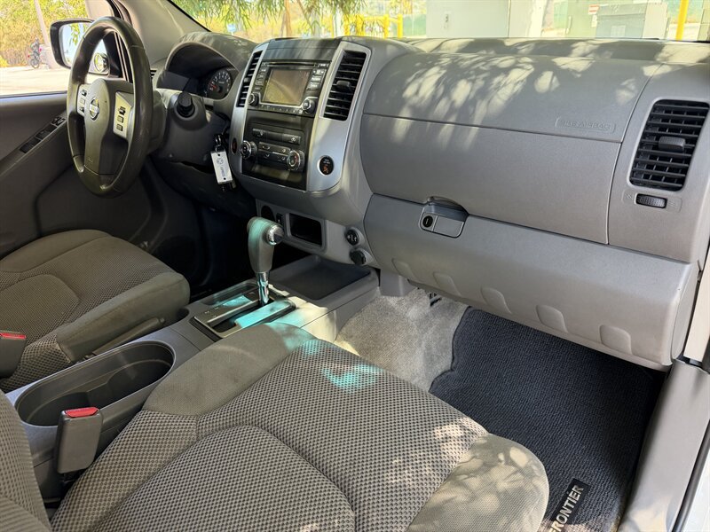 Used 2018 Nissan Frontier SV RWD image 12