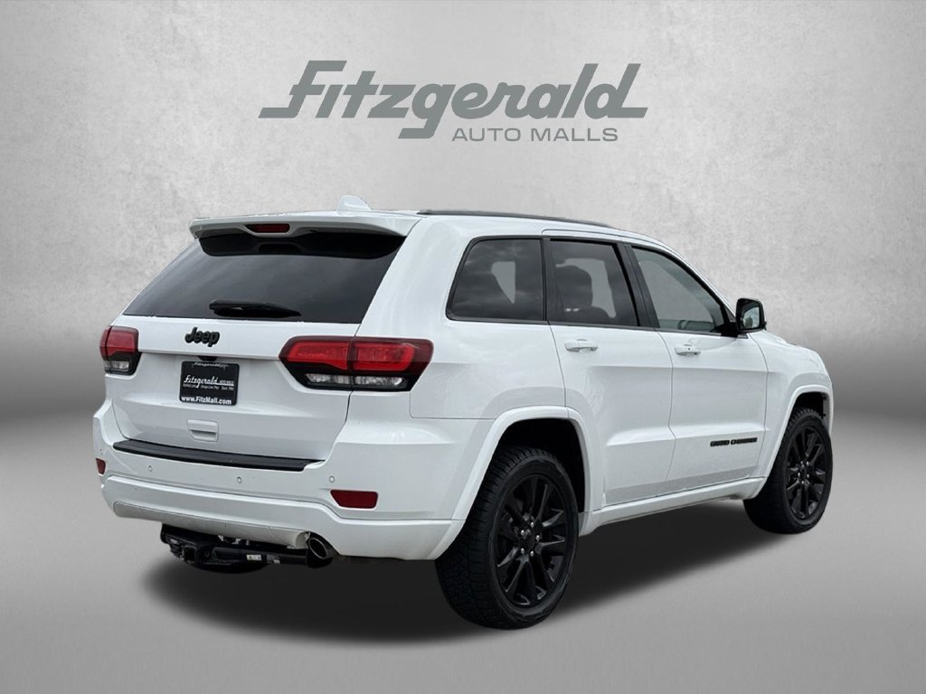 Used 2018 Jeep Grand Cherokee Altitude RWD image 25