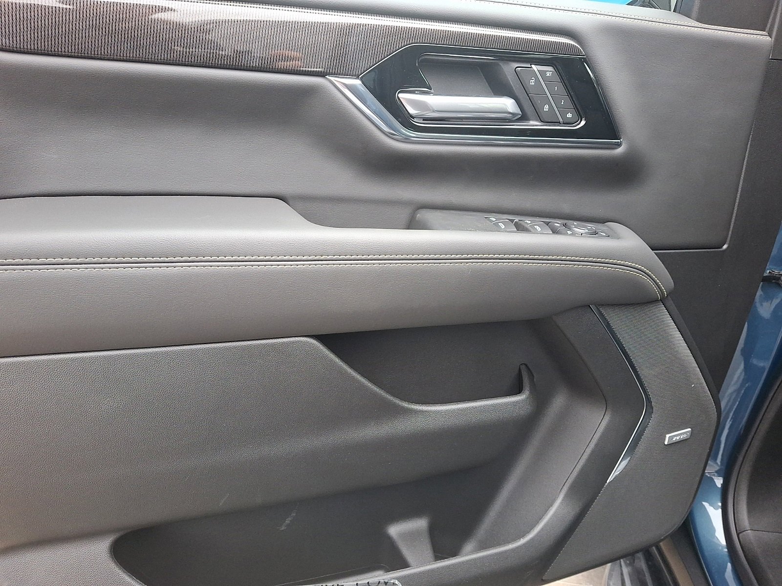 New 2026 GMC Yukon XL Elevation image 13