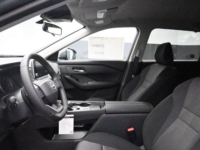 Used 2025 Nissan Rogue SV FWD image 11