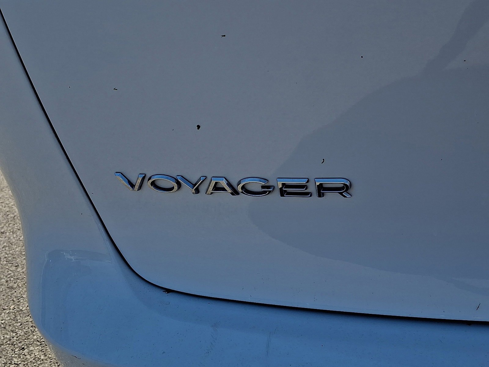 Used 2023 Chrysler Voyager LX FWD image 30