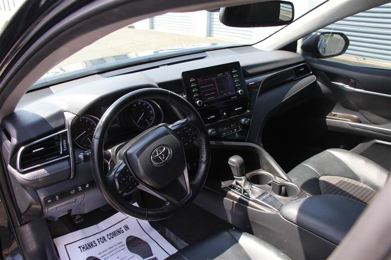 Used 2022 Toyota Camry SE w/ Cold Weather Package FWD image 21