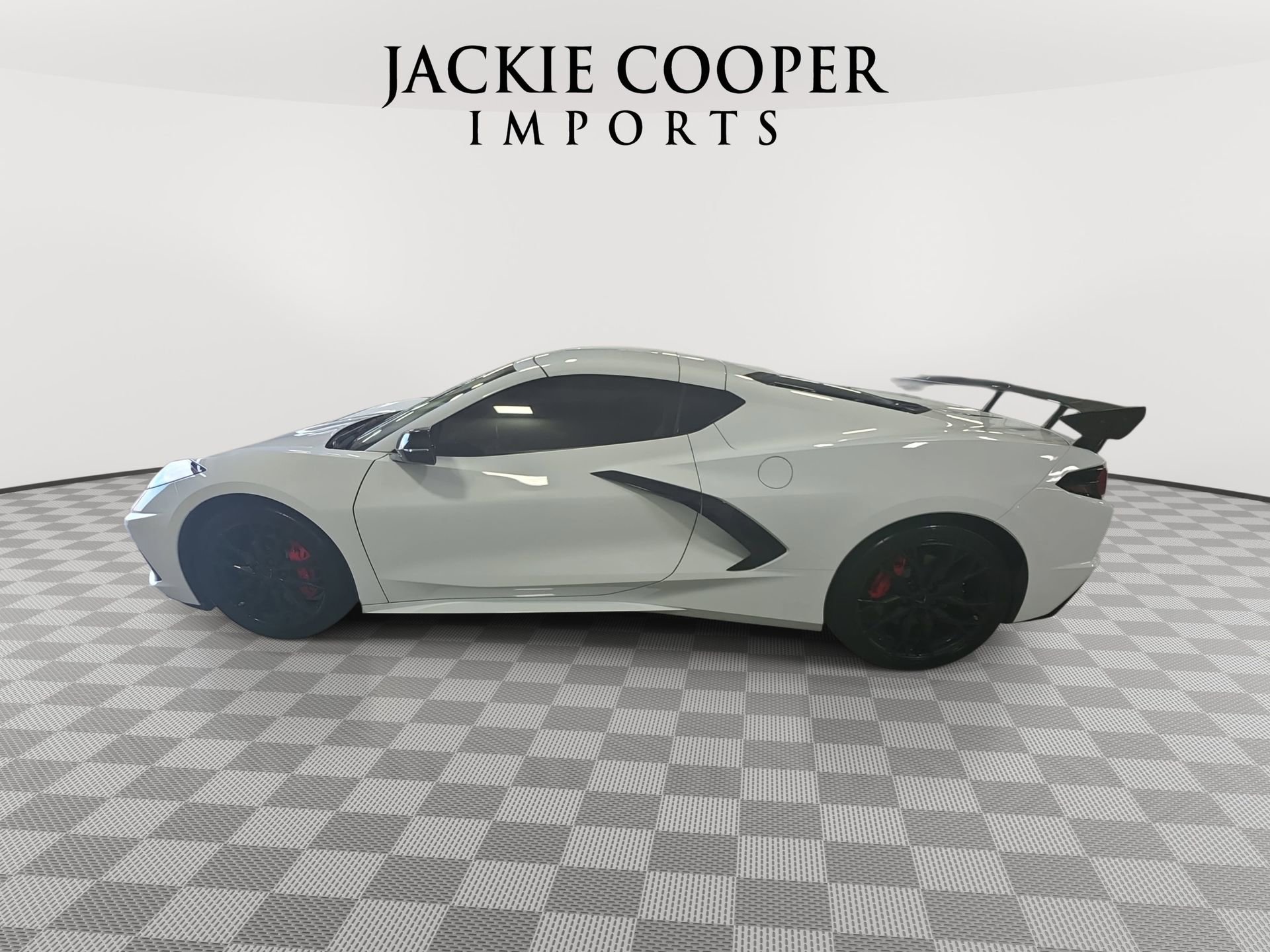 Used 2025 Chevrolet Corvette Stingray Coupe w/ 1LT RWD image 8