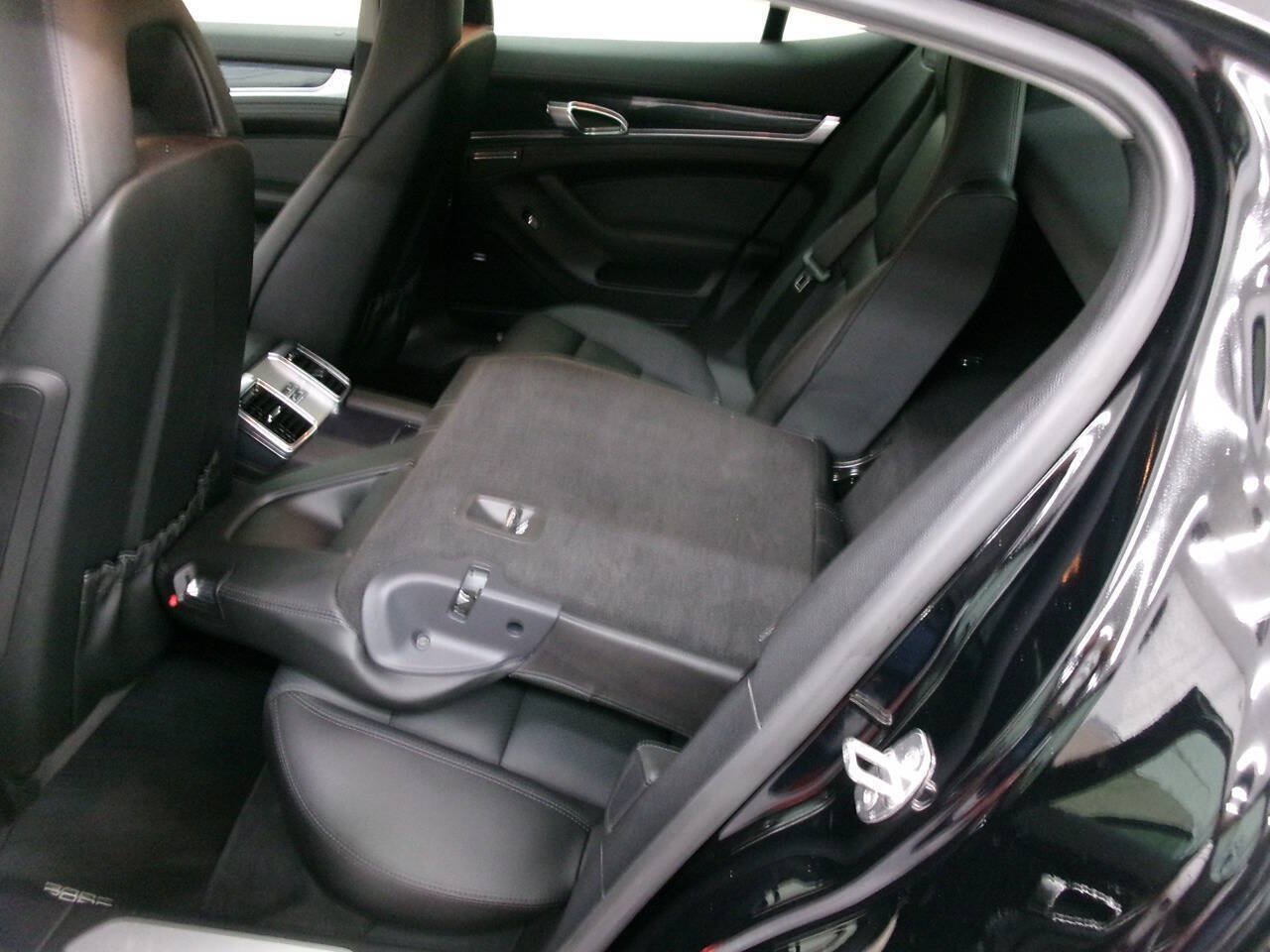 Used 2014 Porsche Panamera 4 AWD/4WD image 24