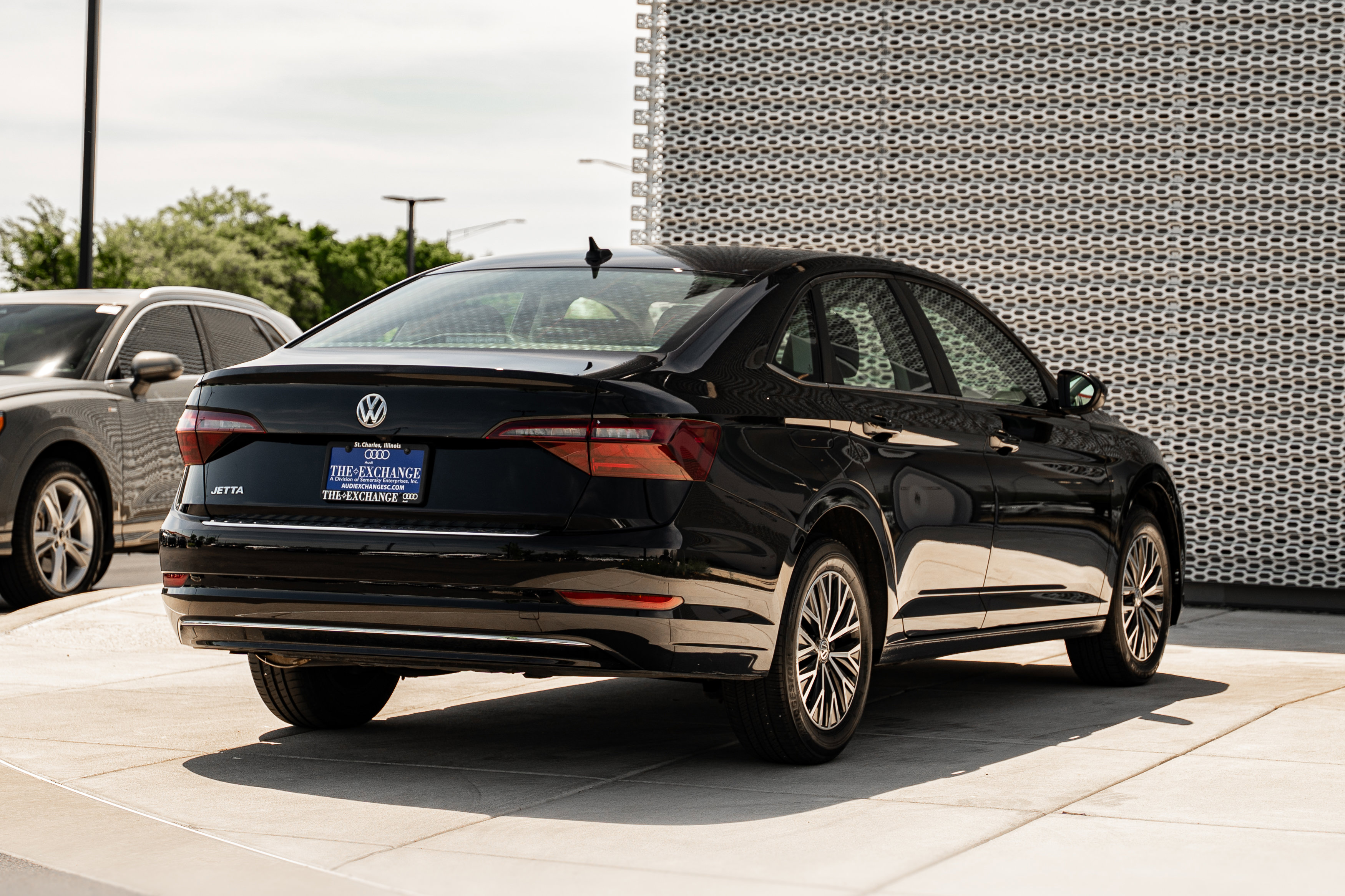 Used 2021 Volkswagen Jetta SE FWD image 3