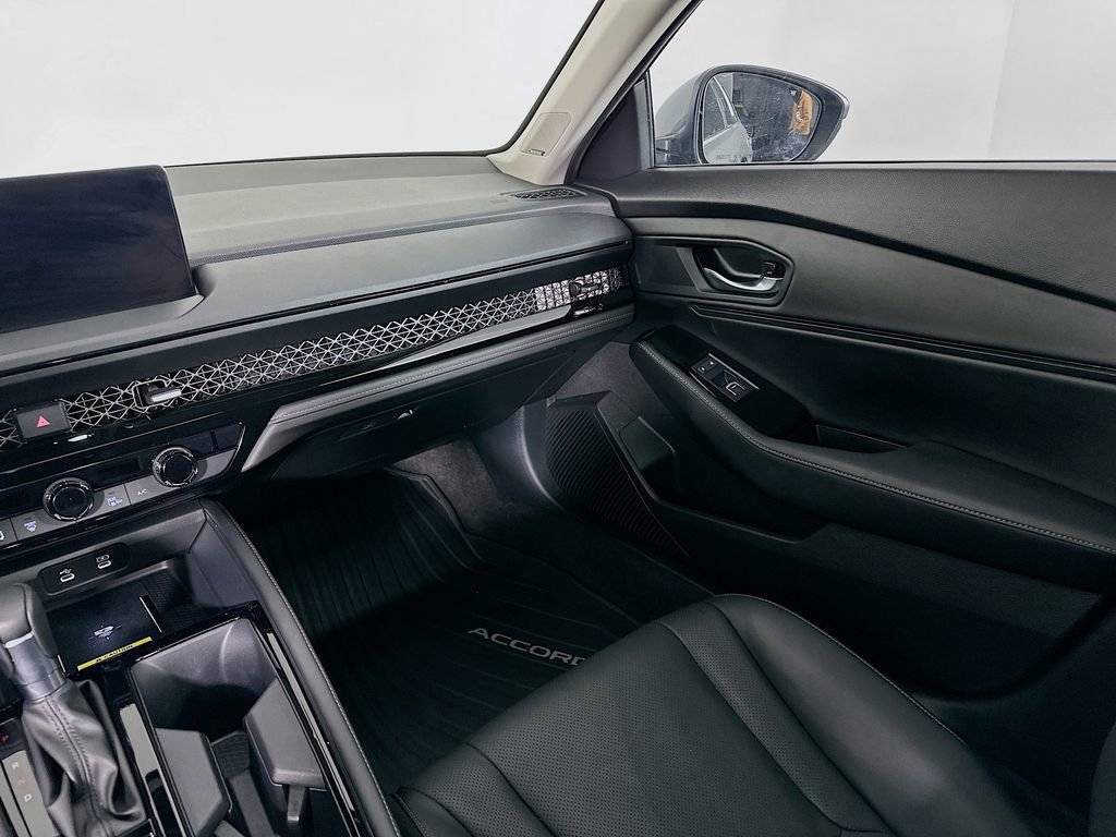 Used 2024 Honda Accord Touring image 30