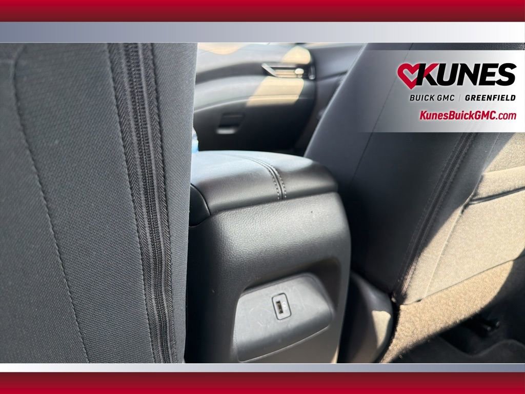 Used 2025 Nissan Sentra SV FWD image 32