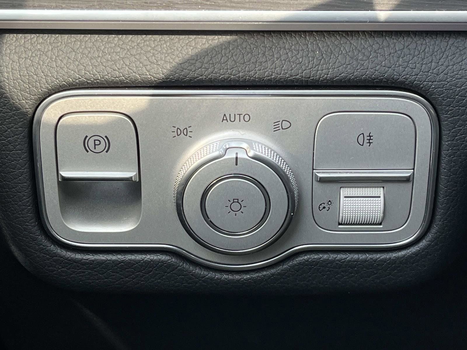 Used 2025 Mercedes-Benz GLE 350 4MATIC image 25