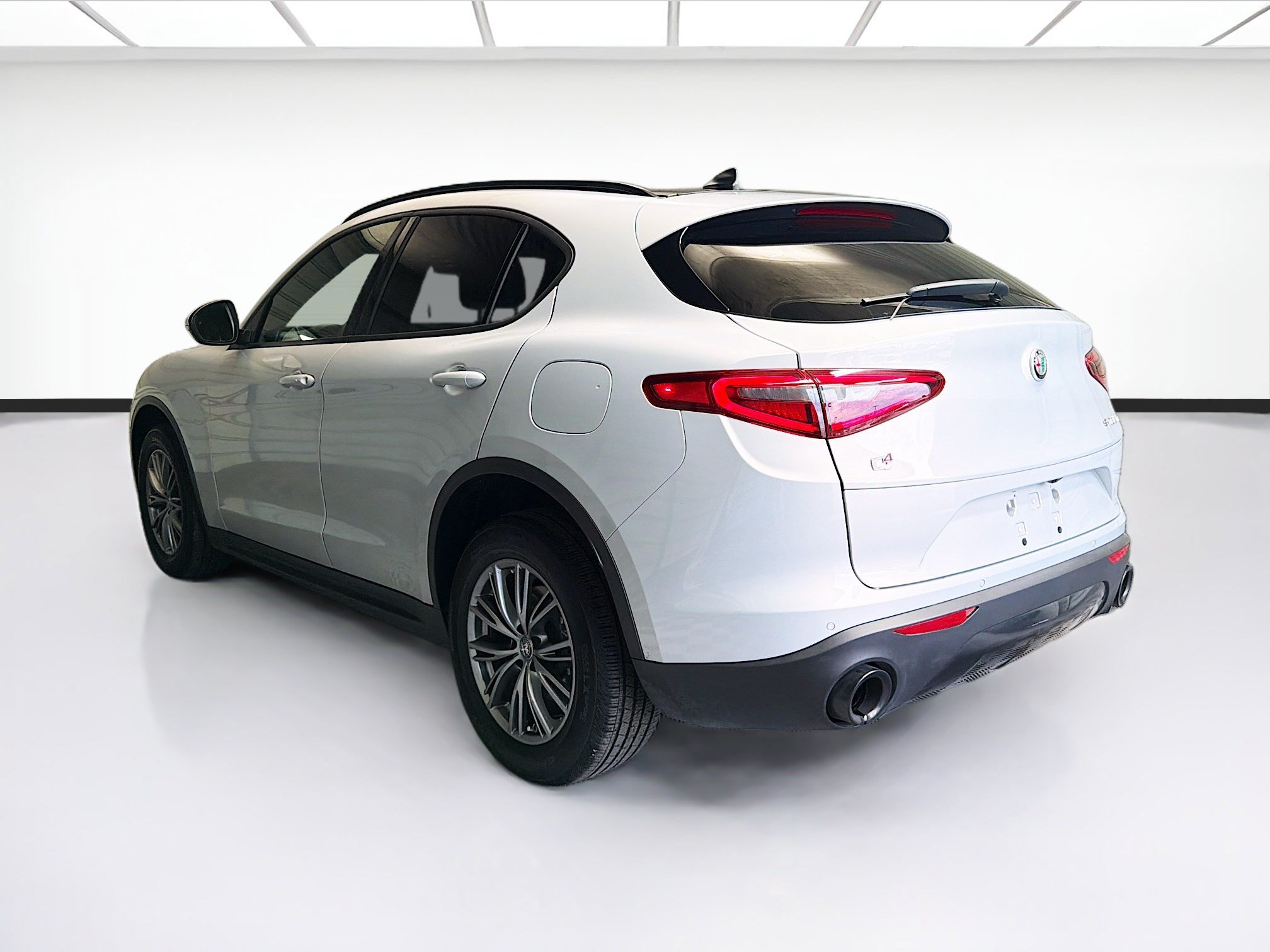 Used 2023 Alfa Romeo Stelvio Sprint AWD/4WD image 6