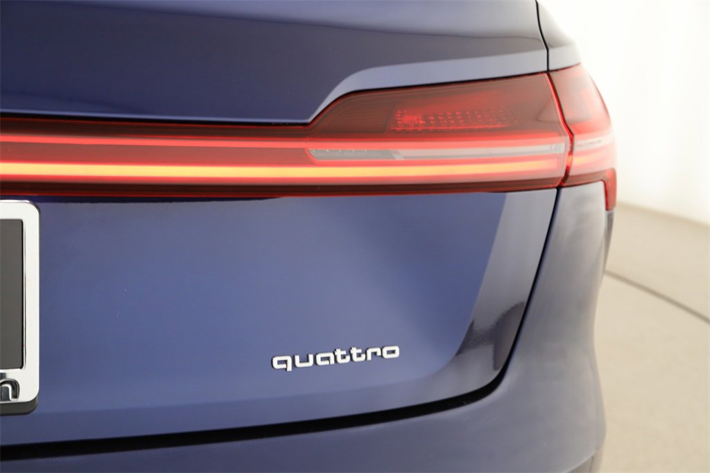Certified 2022 Audi e-tron Premium image 31