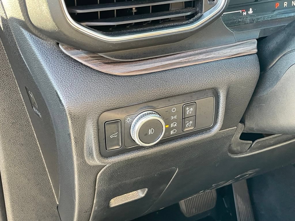 Used 2021 Ford Explorer Limited w/ Equipment Group 301A AWD/4WD image 11