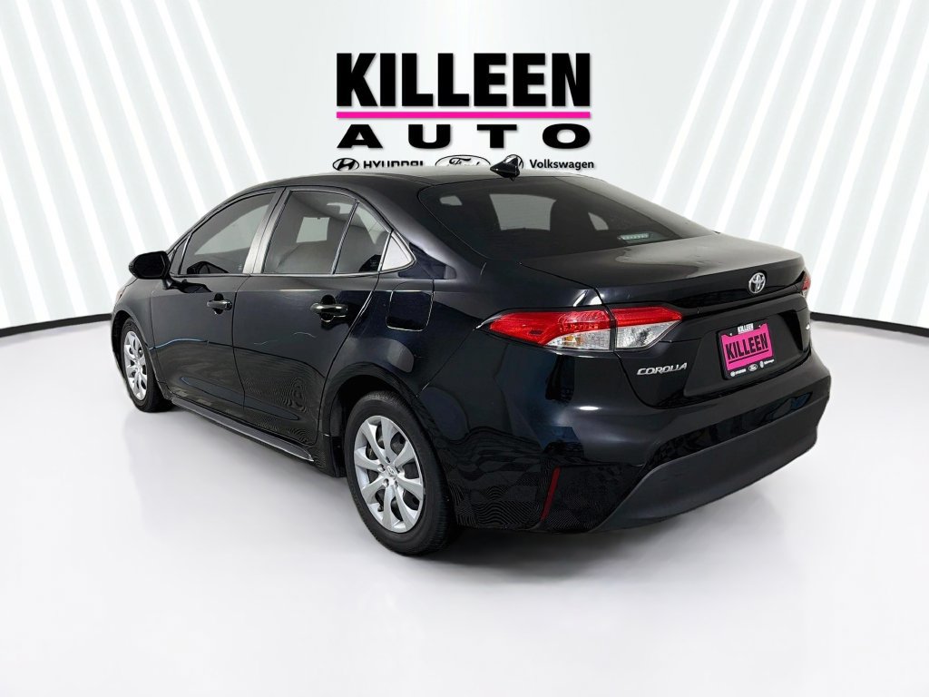 Used 2023 Toyota Corolla LE FWD image 3