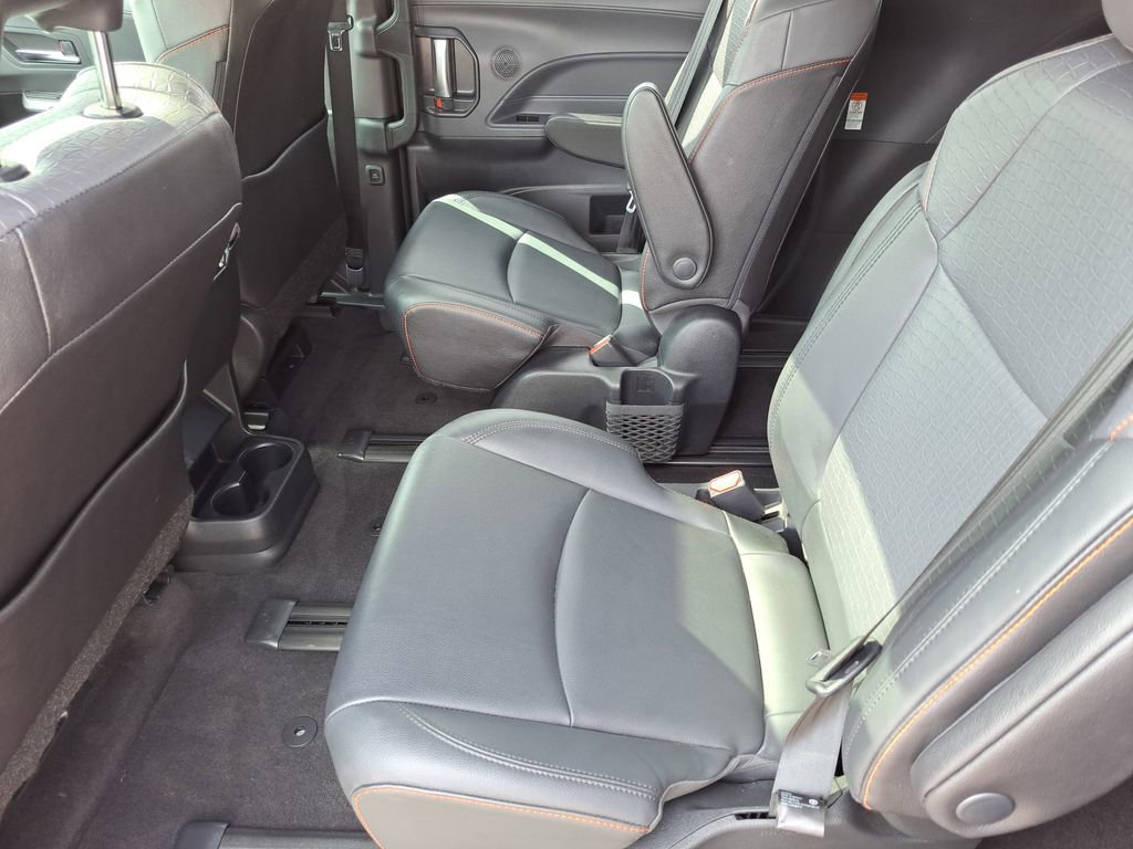 Used 2021 Toyota Sienna XSE w/ XSE Plus Package image 15