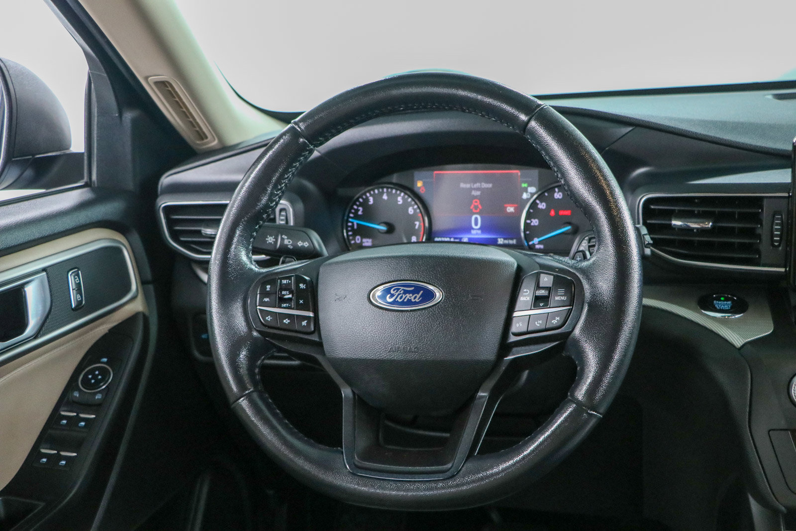 Used 2020 Ford Explorer XLT w/ Equipment Group 202A RWD image 12