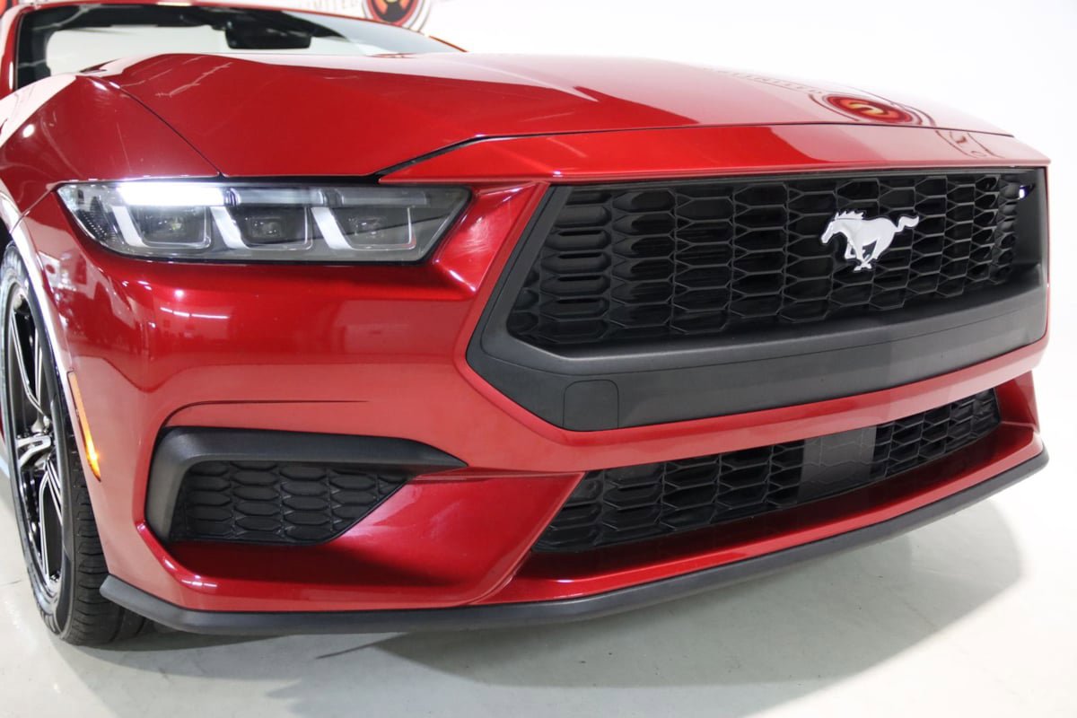 Used 2024 Ford Mustang Premium RWD image 31