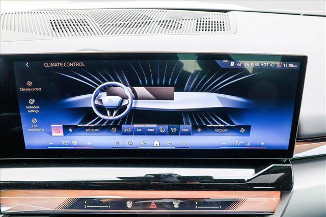 Used 2025 BMW i5 xDrive40 w/ Premium Package image 18