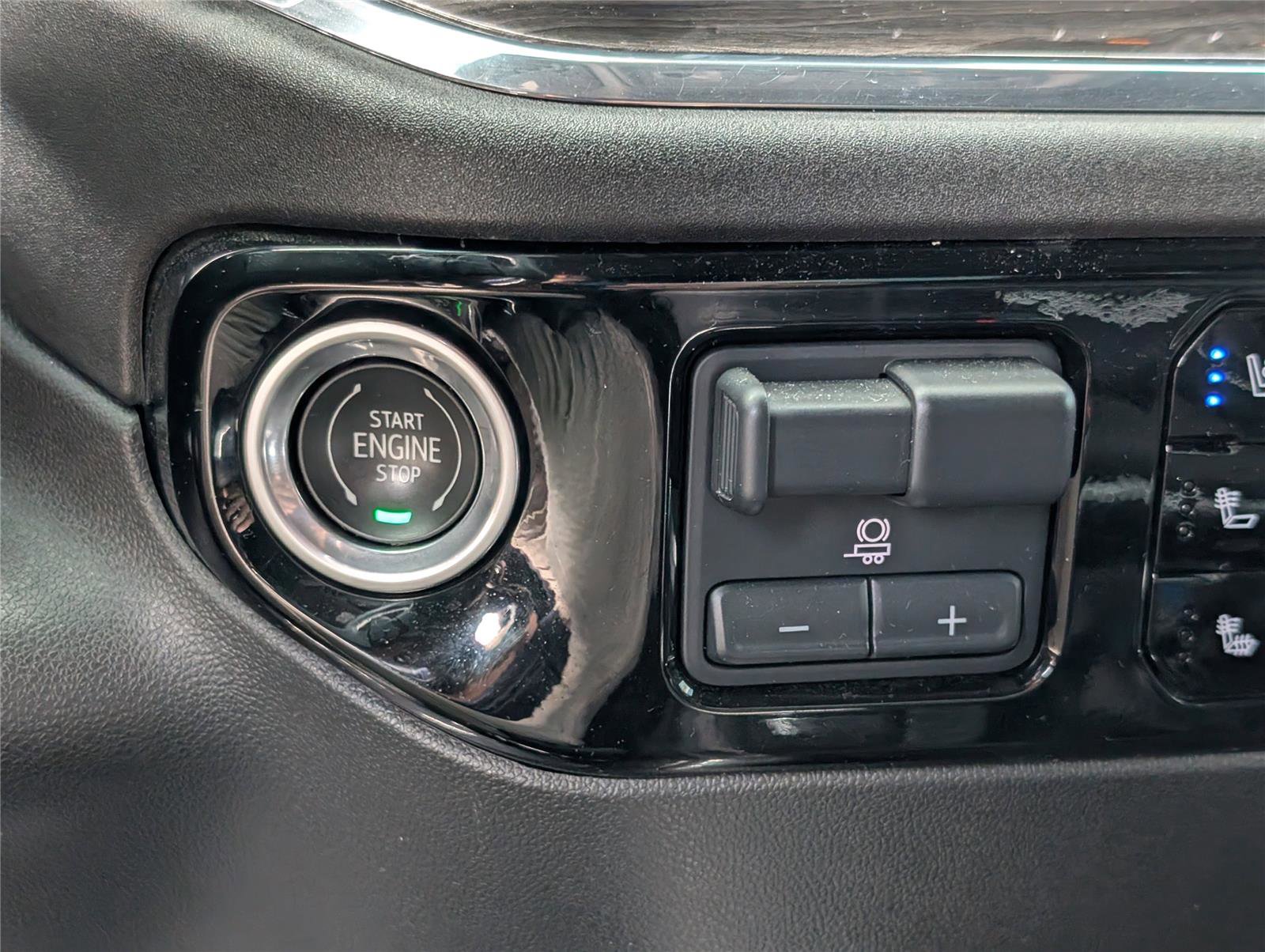 Used 2024 Chevrolet Silverado 1500 LTZ w/ Z71 Off-Road Package image 22