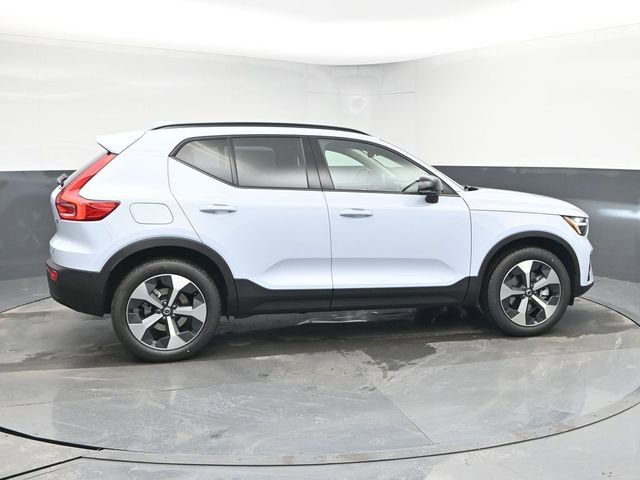 New 2026 Volvo XC40 B5 Plus w/ Protection Package Premier AWD/4WD image 8