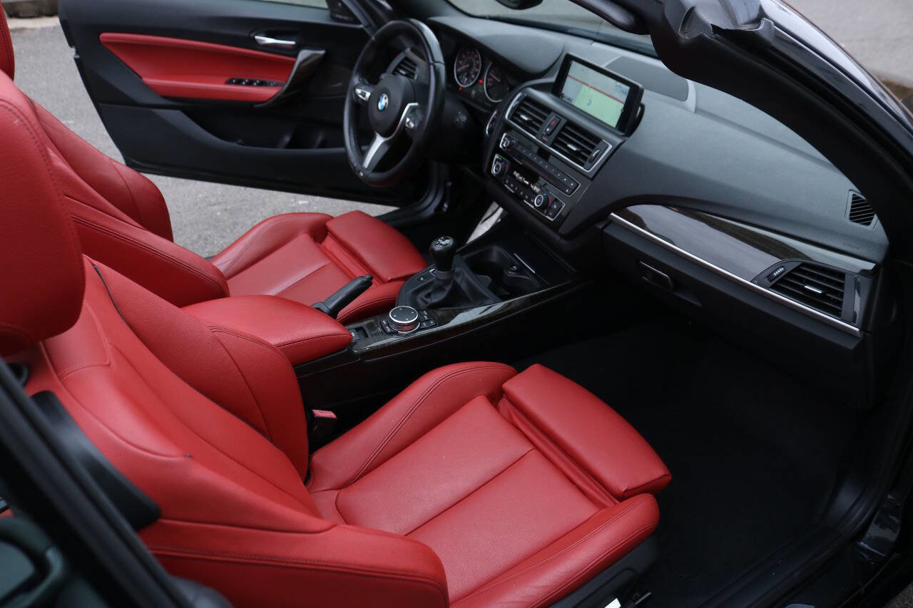 Used 2016 BMW M235i Convertible image 20