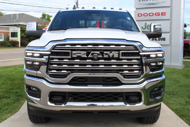 Used 2025 RAM 2500 Limited AWD/4WD image 7