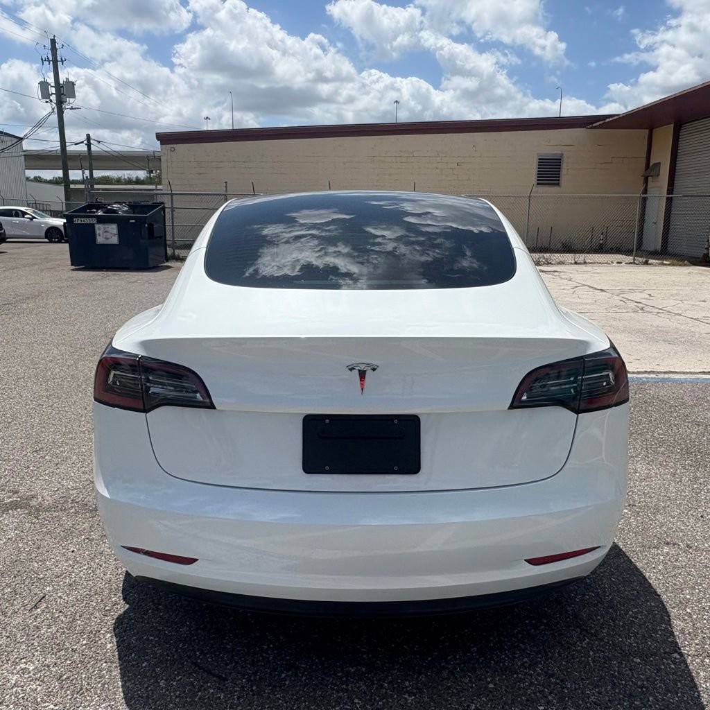 Used 2023 Tesla Model 3 Standard Range image 4