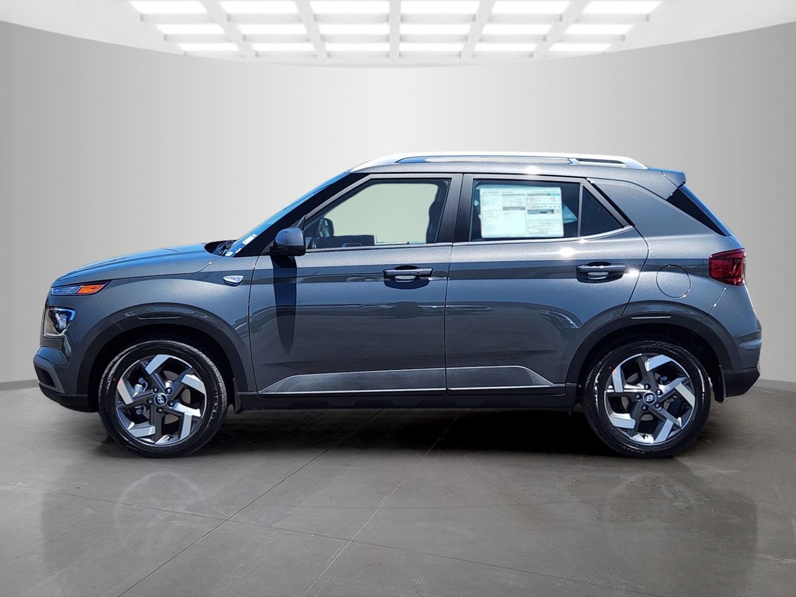 New 2026 Hyundai Venue SEL FWD image 4