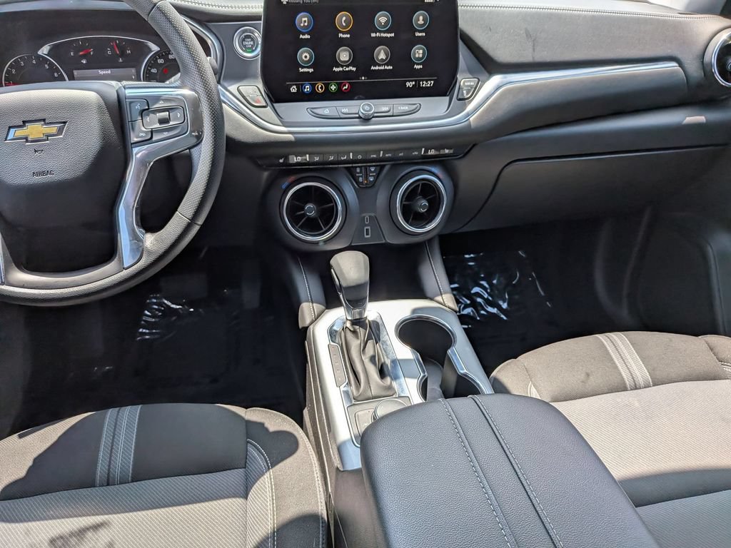 Used 2025 Chevrolet TrailBlazer LT AWD/4WD image 36