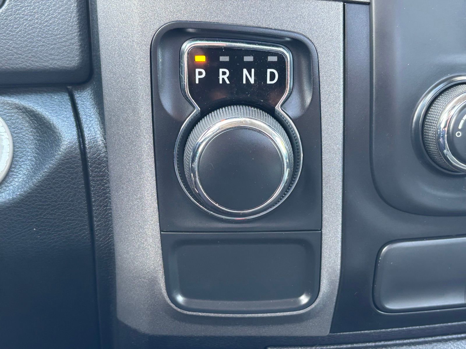 Used 2014 RAM 1500 Express RWD image 24