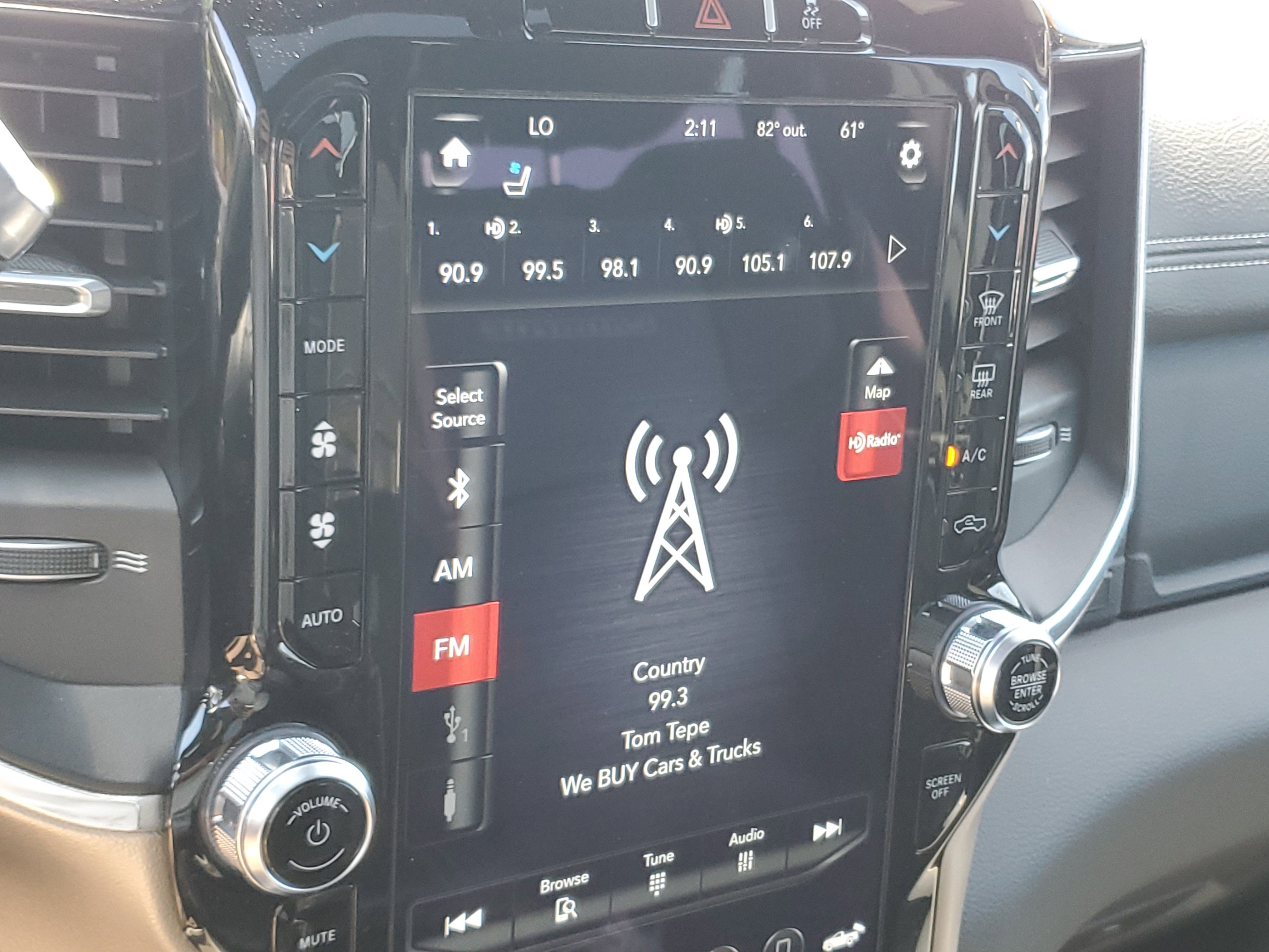 Used 2019 RAM 2500 Laramie w/ Black Appearance Package image 23