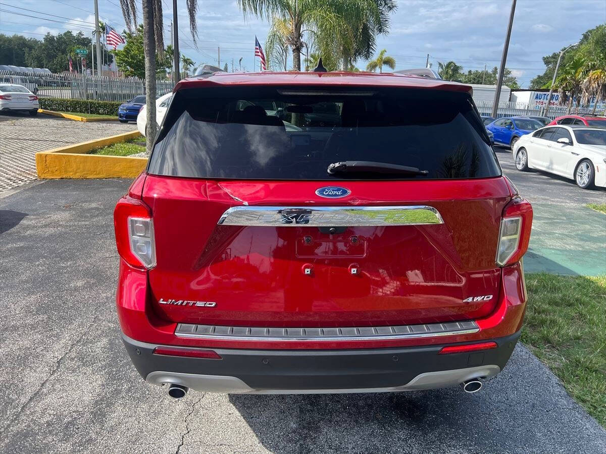 Used 2022 Ford Explorer Limited w/ Equipment Group 301A AWD/4WD image 6