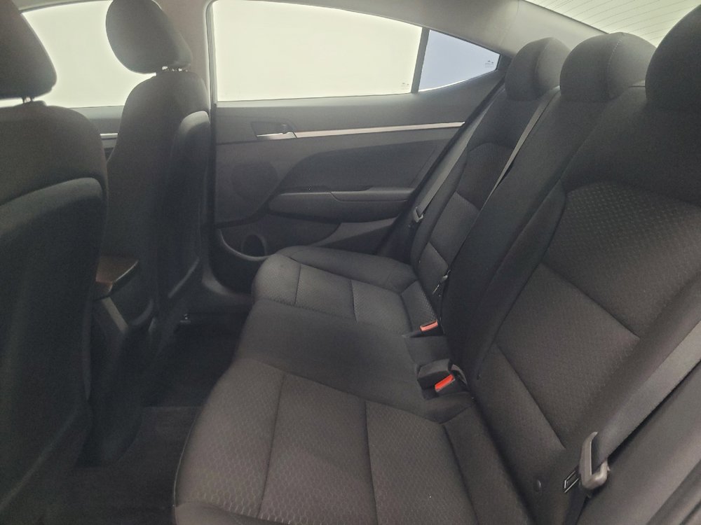 Used 2019 Hyundai Elantra SE w/ Cargo Package FWD image 18