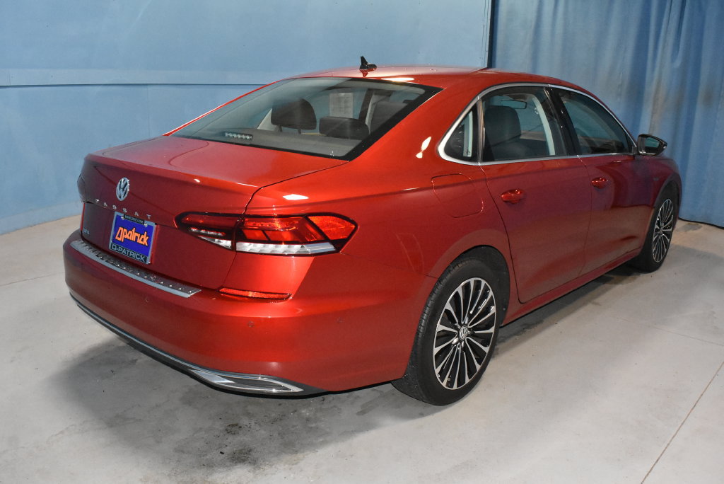 Used 2022 Volkswagen Passat 2.0T FWD image 25