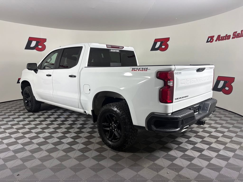 Used 2024 Chevrolet Silverado 1500 LT Trail Boss w/ Convenience Package II AWD/4WD image 4